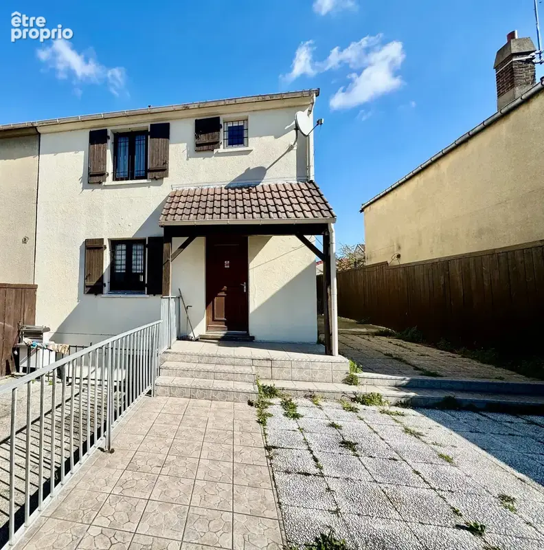 Aubervilliers : maison de 1989 ! dpe b ! - photo 2