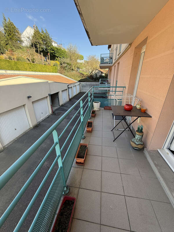 Appartement à ARS-SUR-MOSELLE
