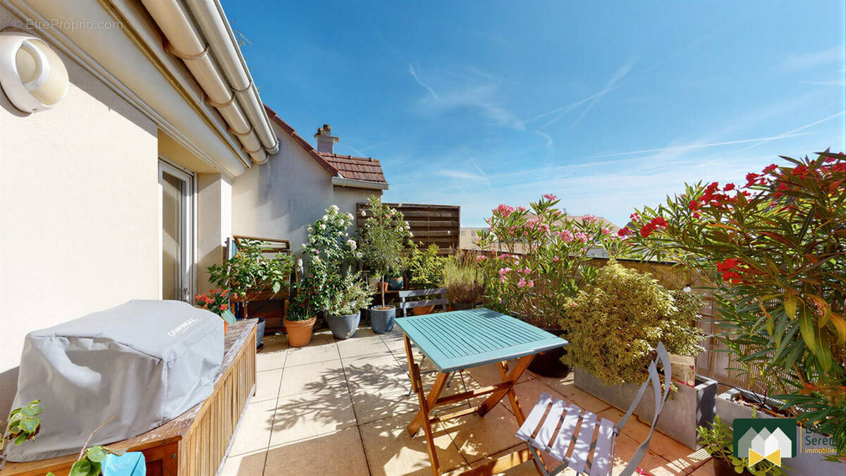 Appartement à MAINVILLIERS