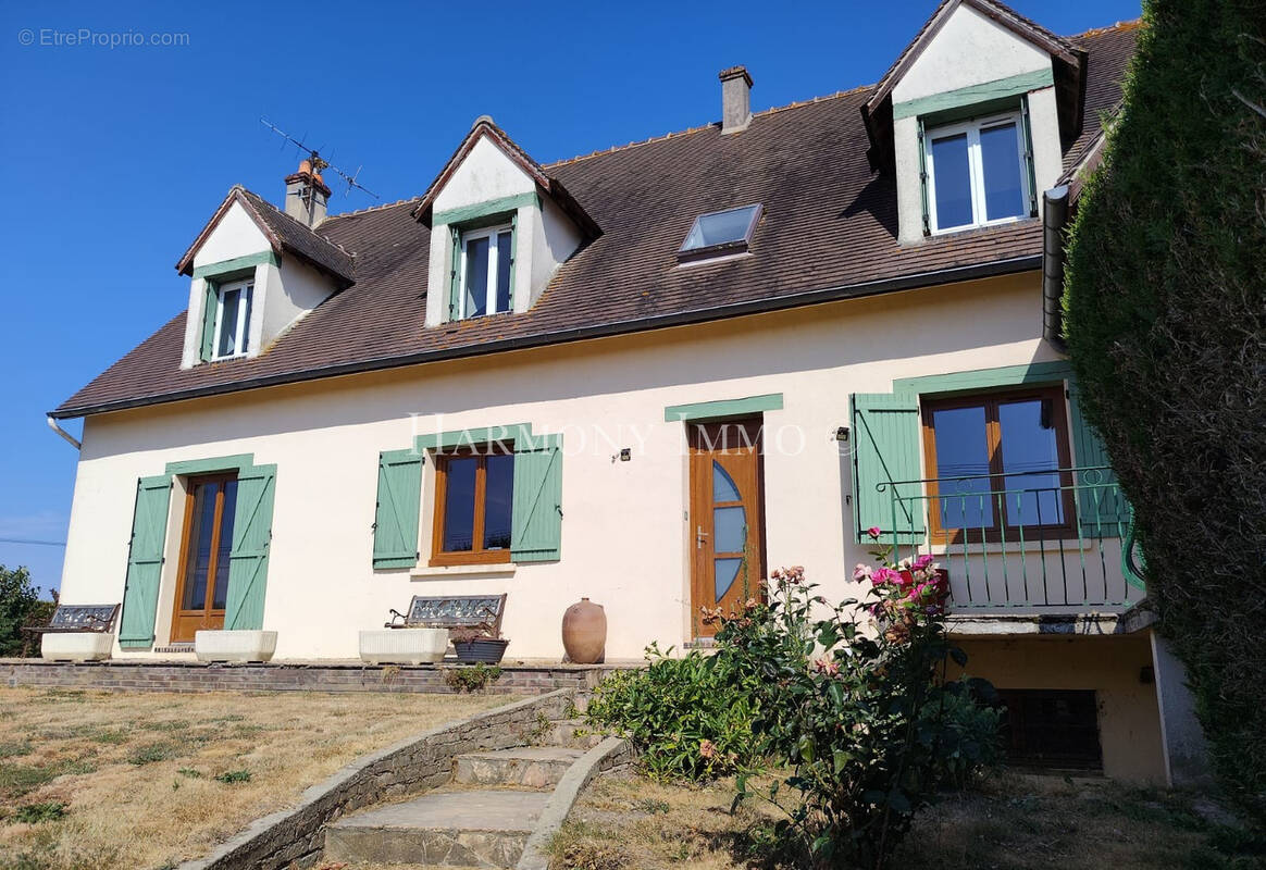 Maison à BELLOU-SUR-HUISNE