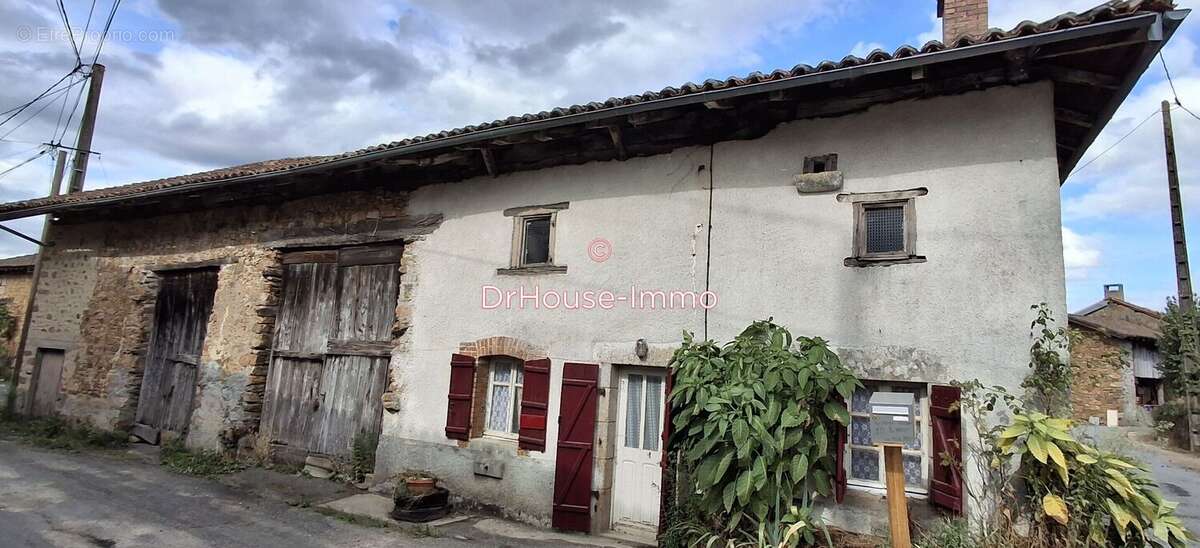 Maison à CHAMPAGNAC-LA-RIVIERE