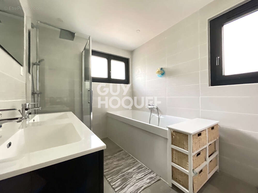 Maison à SAINT-DOULCHARD