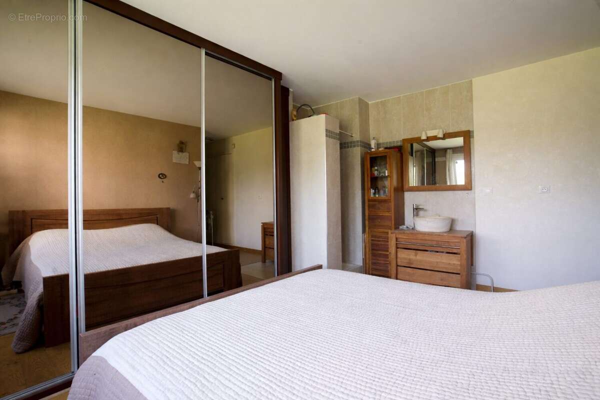 Appartement à LIVRY-GARGAN