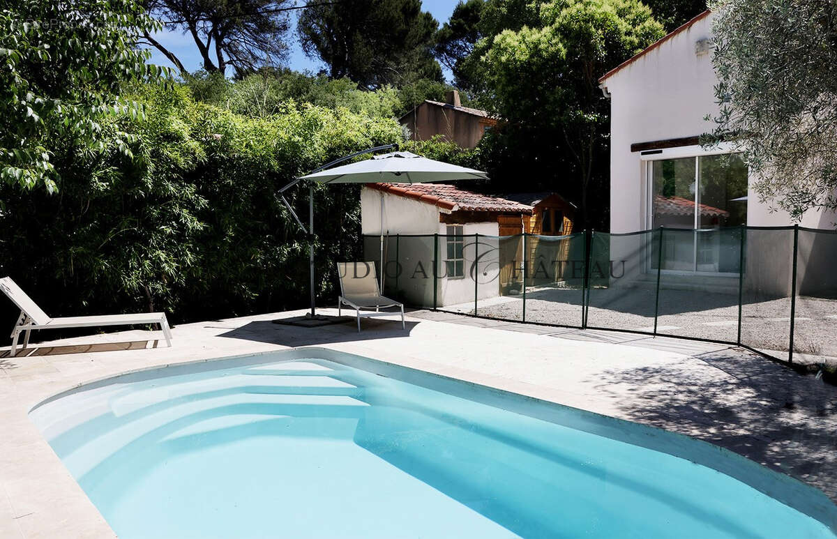 Ventabren à 15 Mn d'Aix en Provence belle villa rénovée avec piscine  coeur de village avec piscine potentiel - photo 4