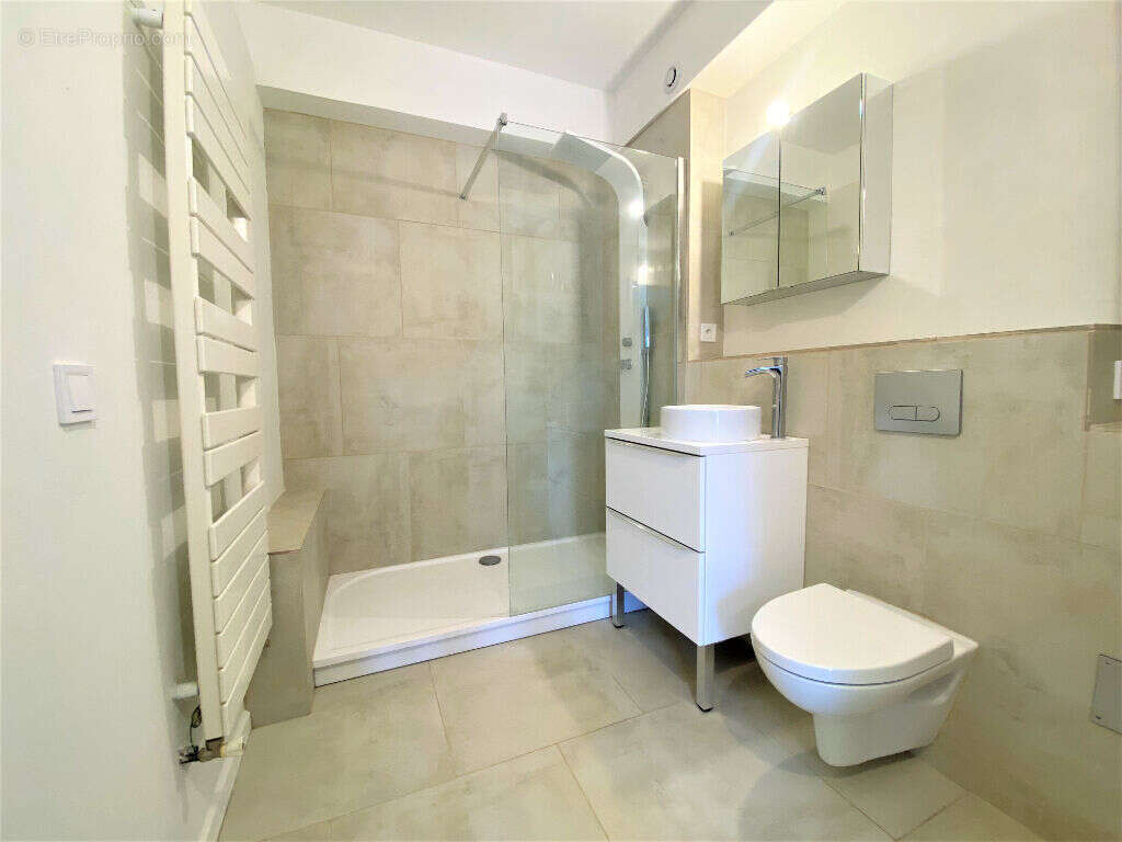 Appartement à VALLEIRY