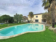 Maison à ROMANECHE-THORINS