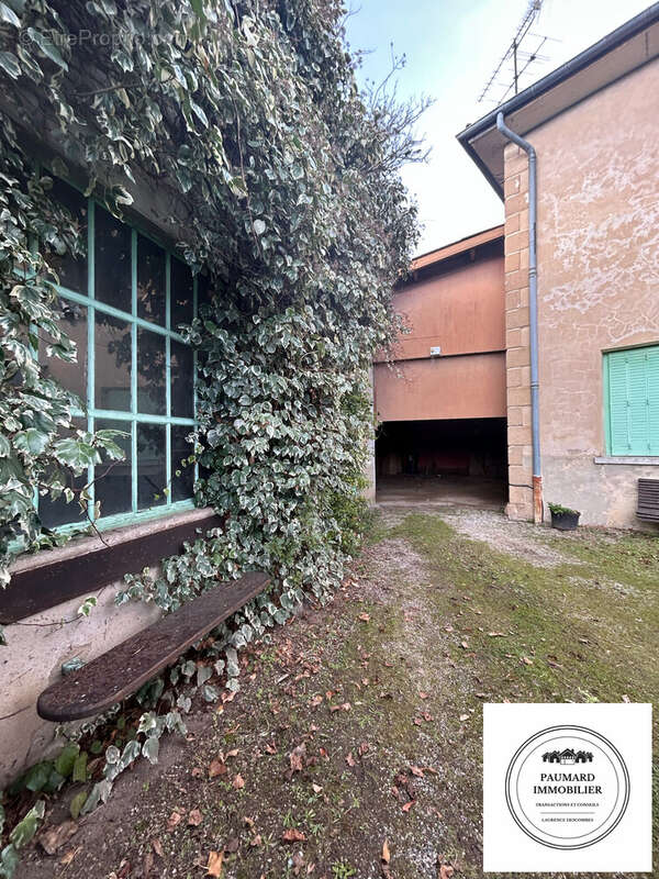 Maison à GRANGES-LES-BEAUMONT