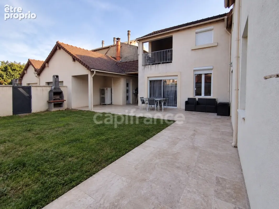 Maison à BRIENON-SUR-ARMANCON