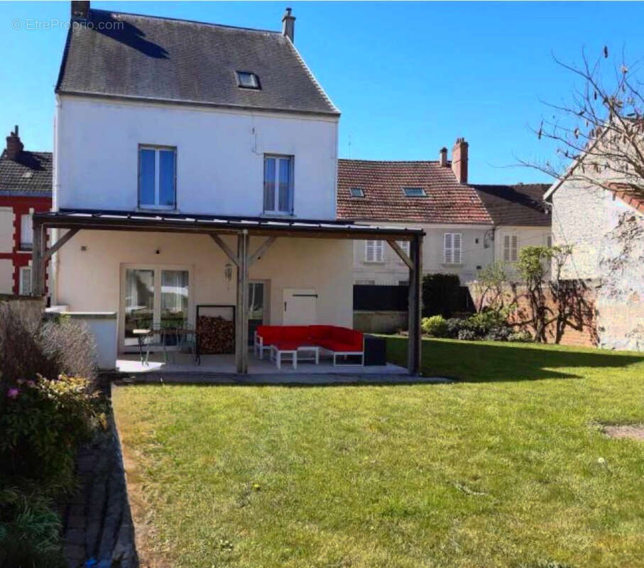 Maison à REBAIS