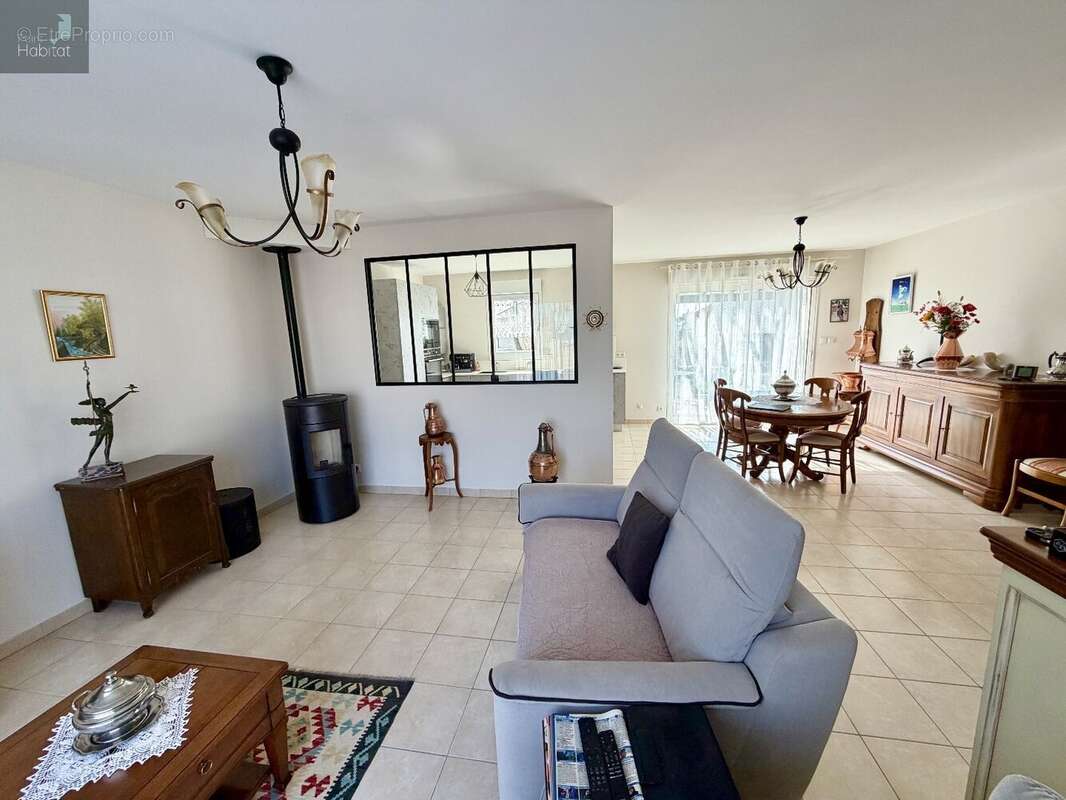 Maison à SEBAZAC-CONCOURES