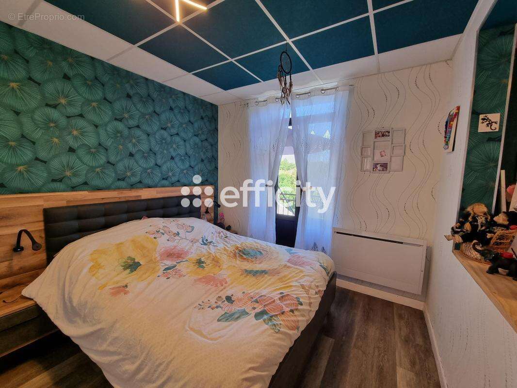 Maison à LE MALZIEU-VILLE