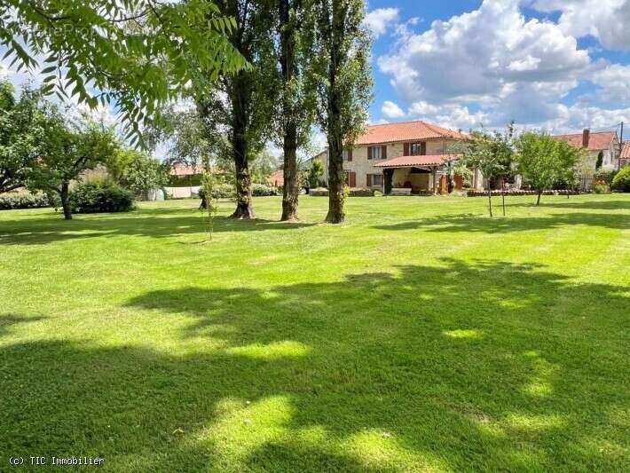 Maison à CELLEFROUIN