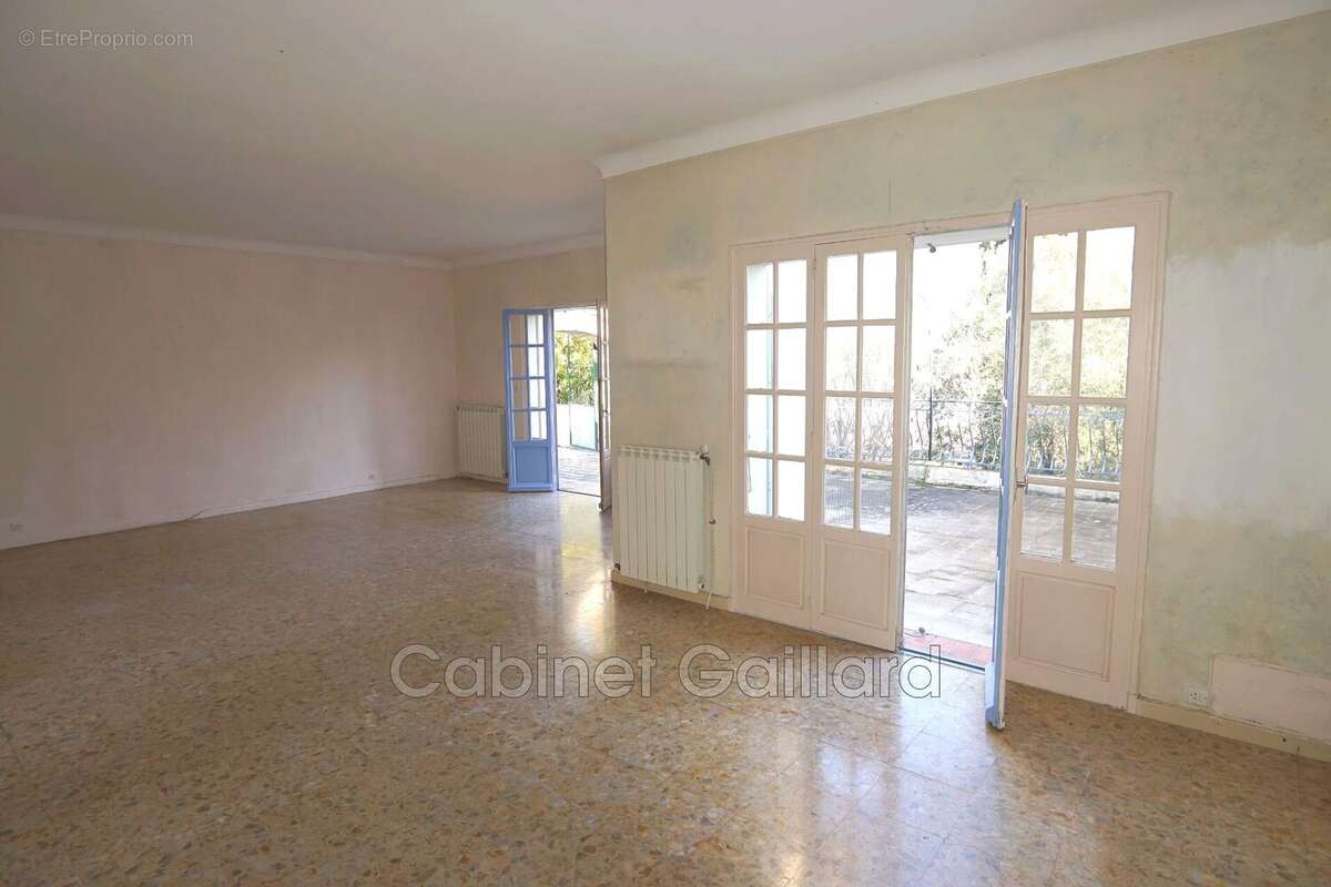 Maison à PEYMEINADE