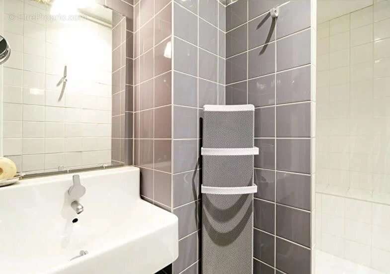 Appartement à PARIS-10E