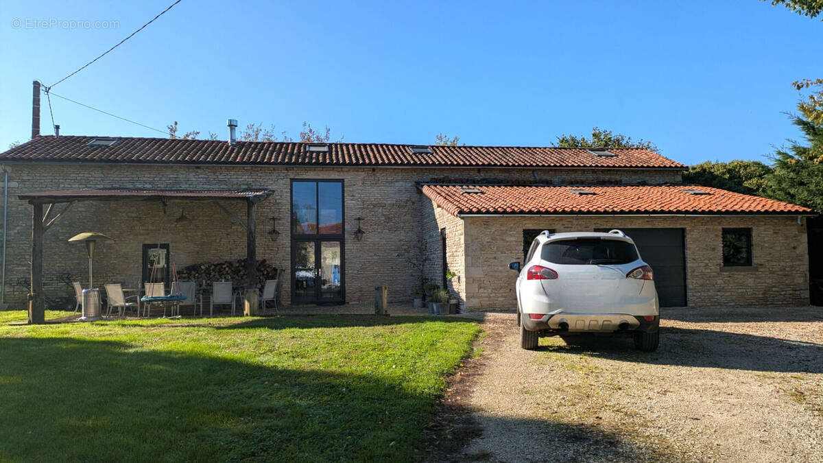 Maison à MAUPREVOIR