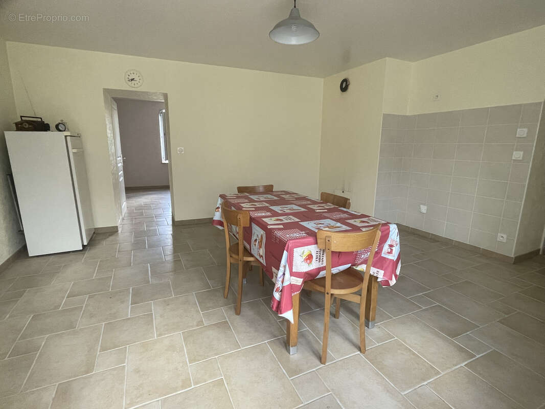 Maison à CHAMPROUGIER