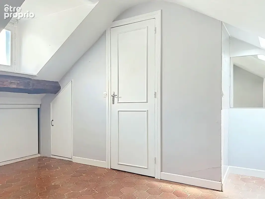 Appartement  studio - 13.20 m2 - rue saint sauveur - paris 2eme - photo 4