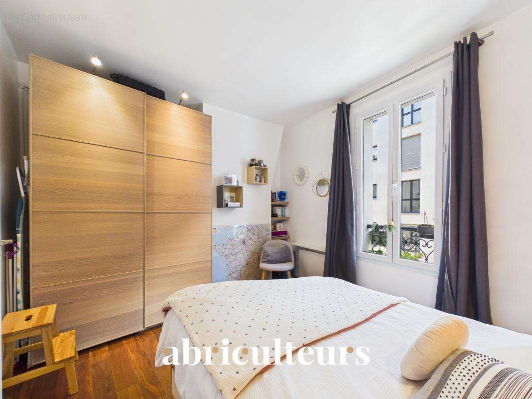 Appartement avec terrasse de 7m² en vente à  Paris 11e, Rue de la Fontaine au Roi (75011) - photo 10