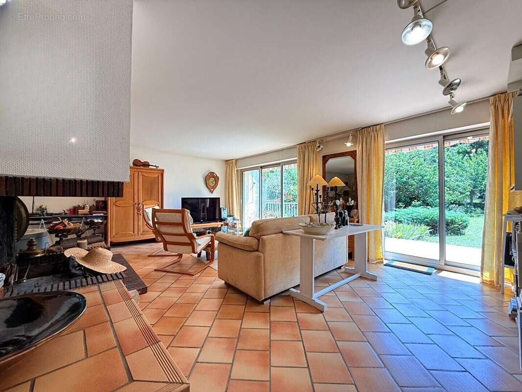 Maison à RIS-ORANGIS