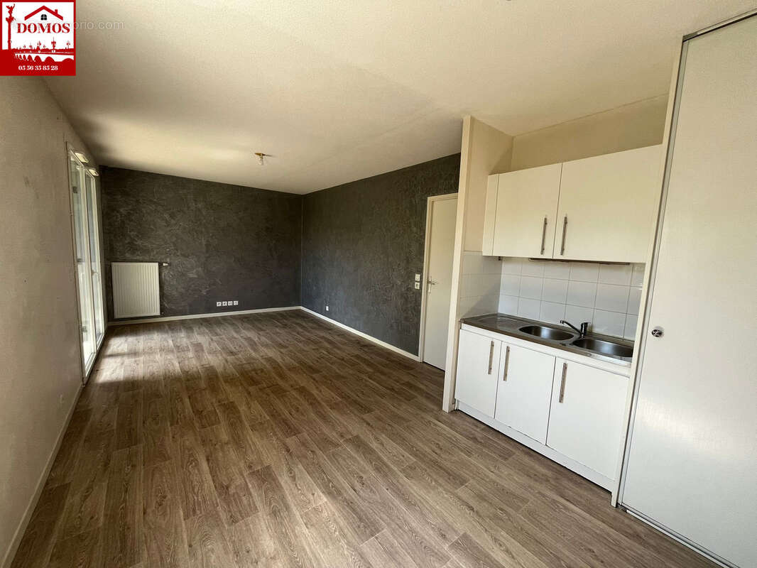 Appartement à PAREMPUYRE