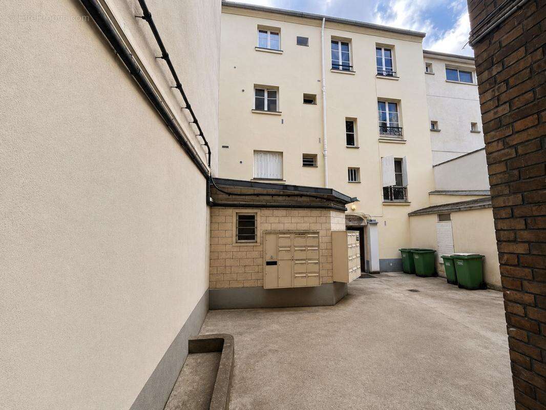 Appartement à PARIS-20E