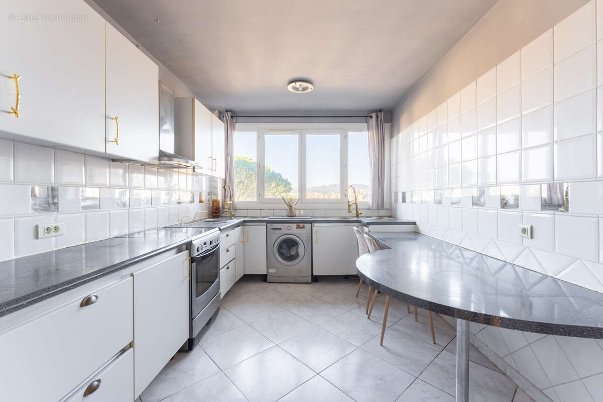 Appartement à MARSEILLE-10E