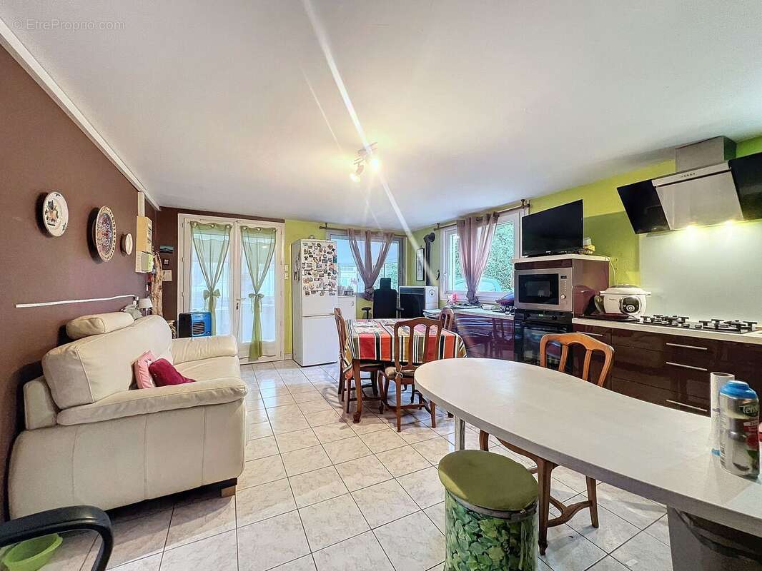 Appartement à GUILLERVAL
