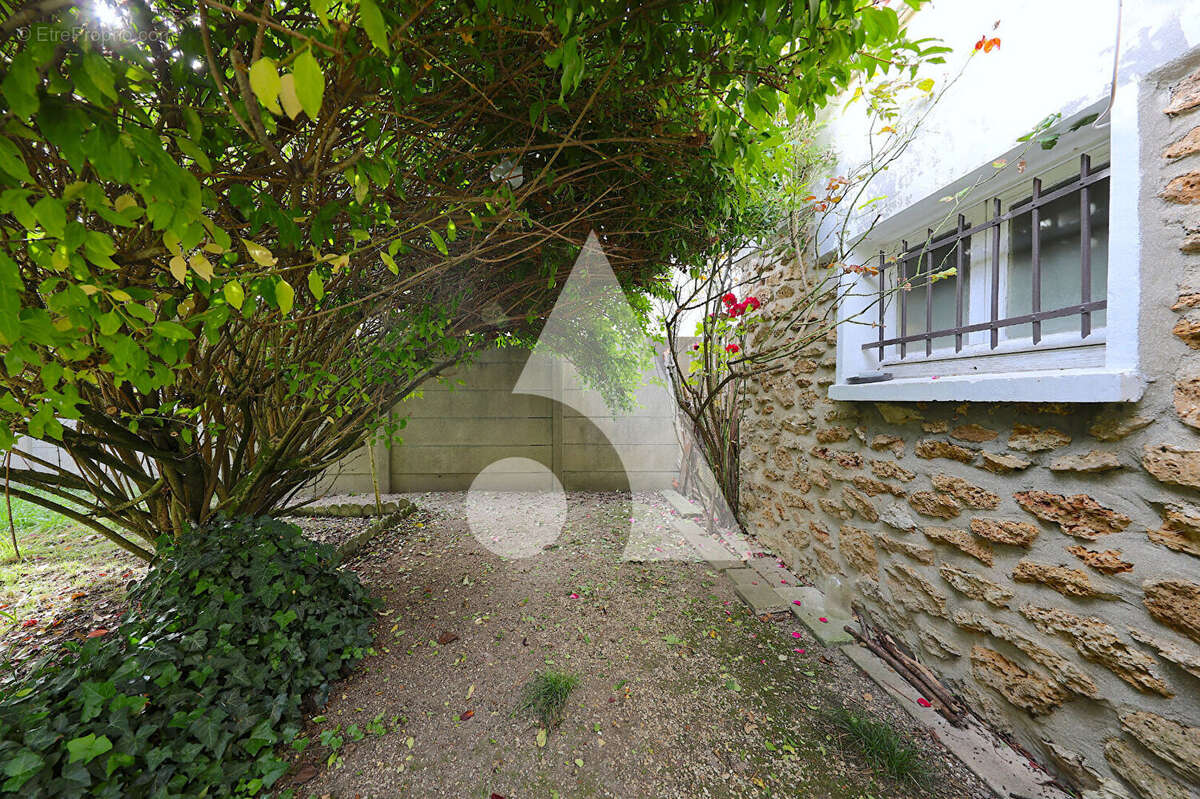 Maison à CORBEIL-ESSONNES