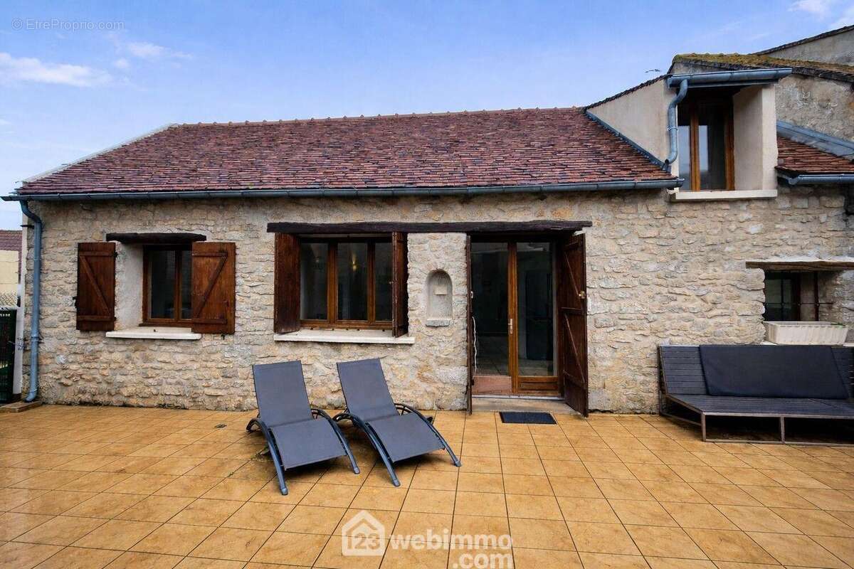 Maison 75 m² à Malesherbes  - photo 2