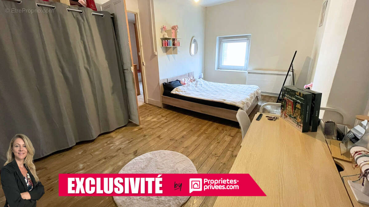 Maison à COURS-LA-VILLE