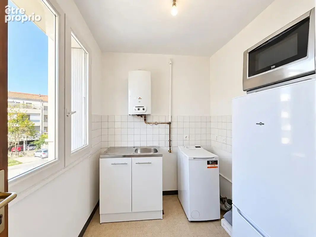 Nimes talabot - studio avec balcon et cave - special investisseurs - photo 3