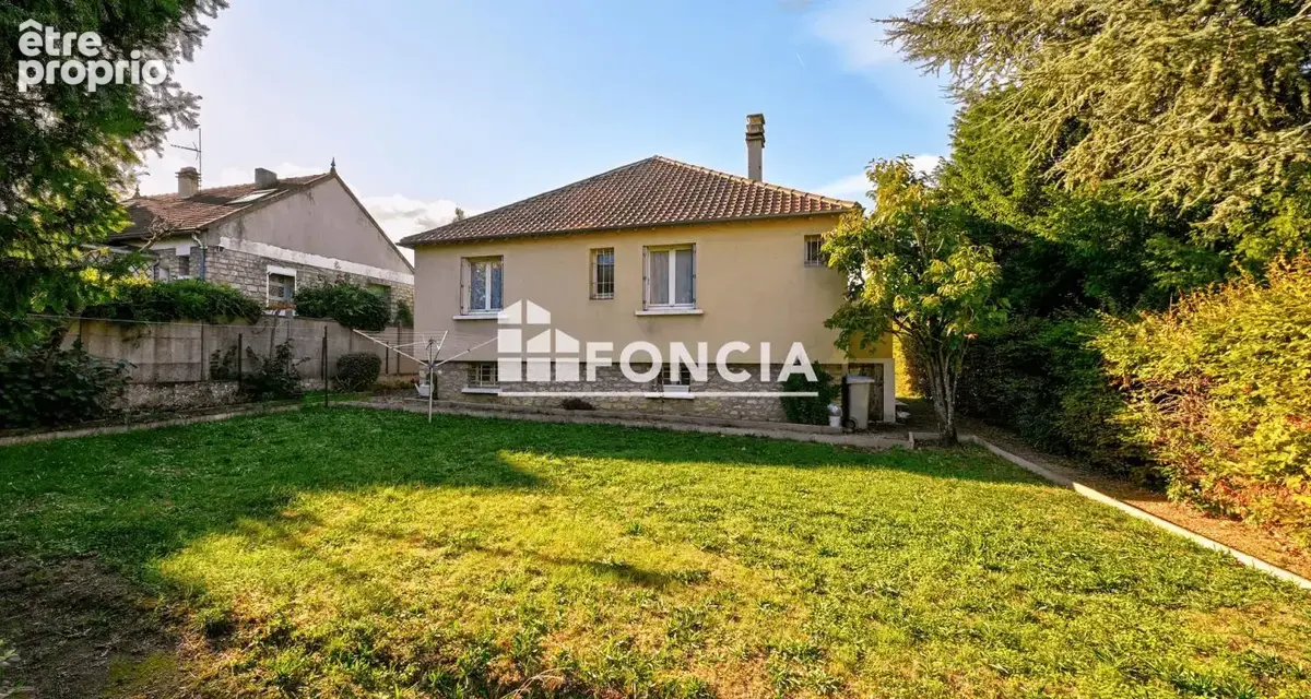Maison 2 chambres avec sous-sol total et terrain de près de 600 m² - photo 11