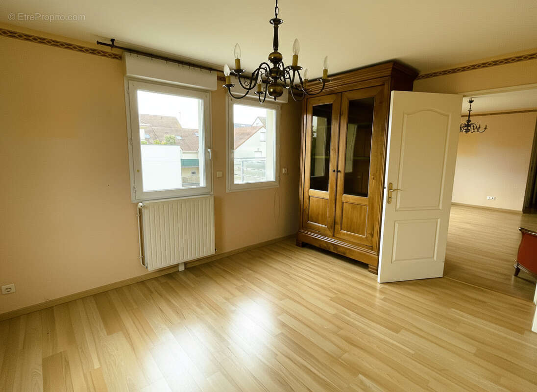 Appartement à MAINVILLIERS