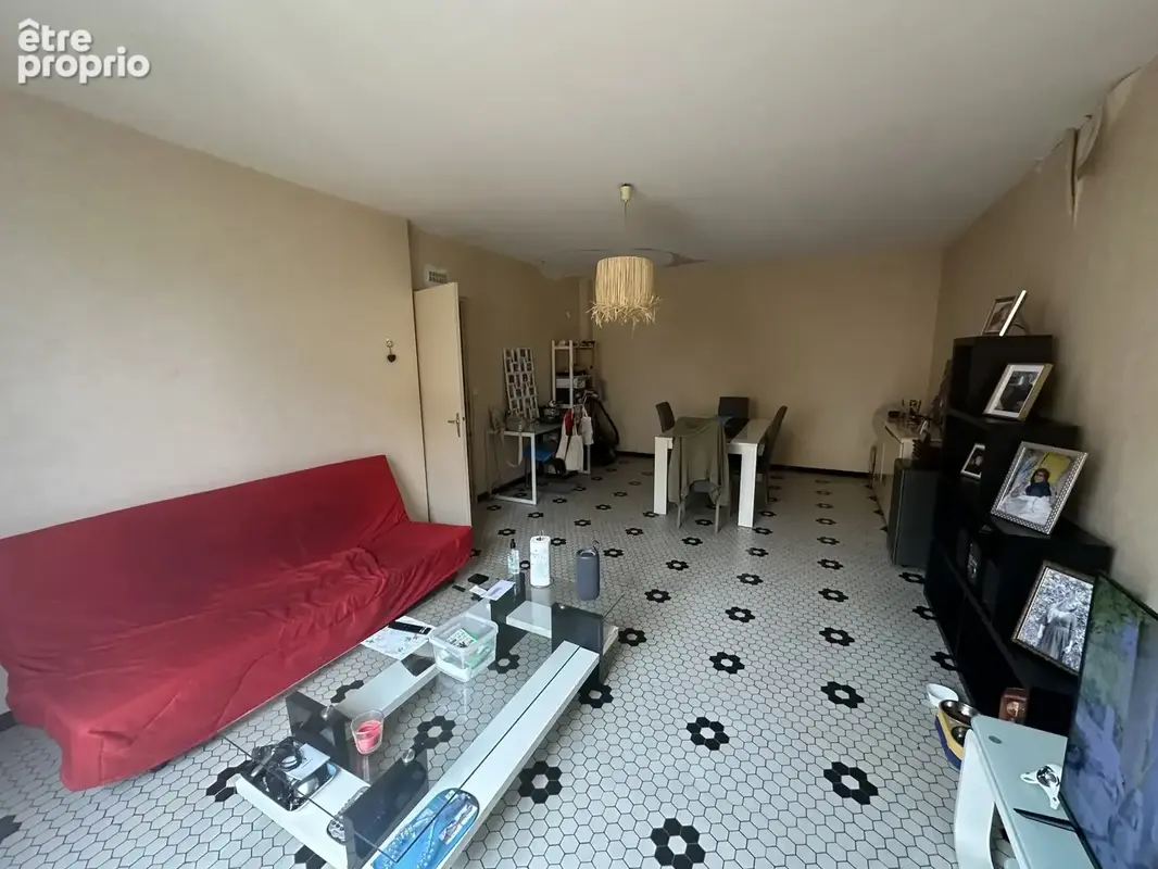 Villeneuve sur Lot appartement T2 à rénover dernier étage proche commodités - photo 3