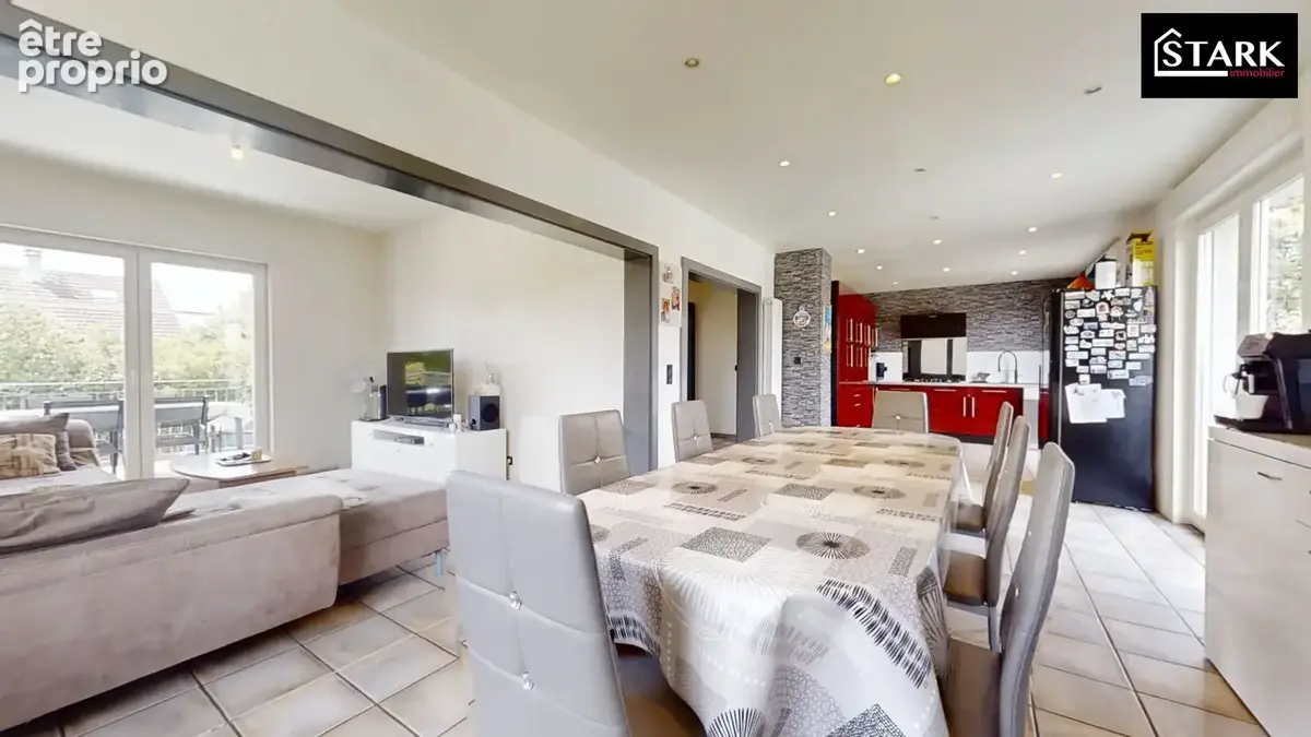 Maison 8 pièces 150 m² à vendre à Lure (70200) - photo 2