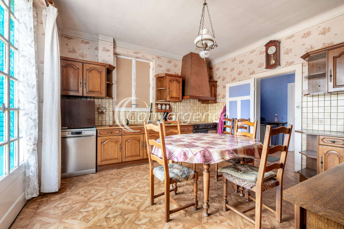 Maison de 150 m2 avec atelier de 185 m2 - photo 3