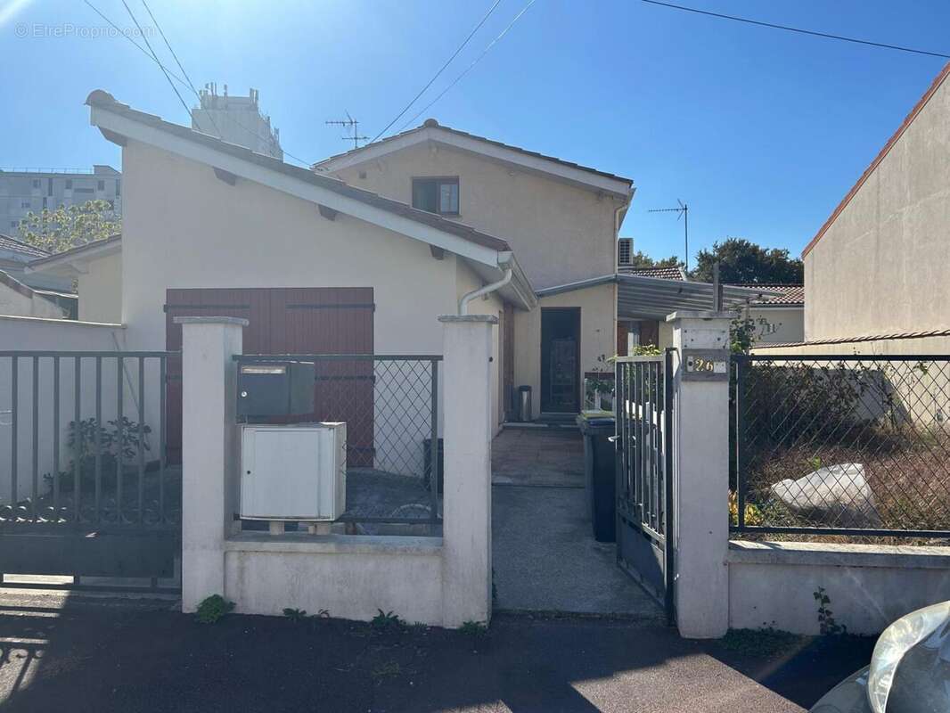 Maison à LE BOUSCAT