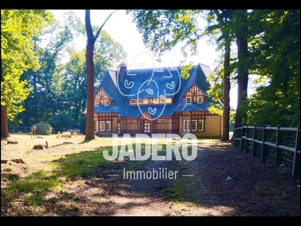 Maison à LE MESNIL-ESNARD