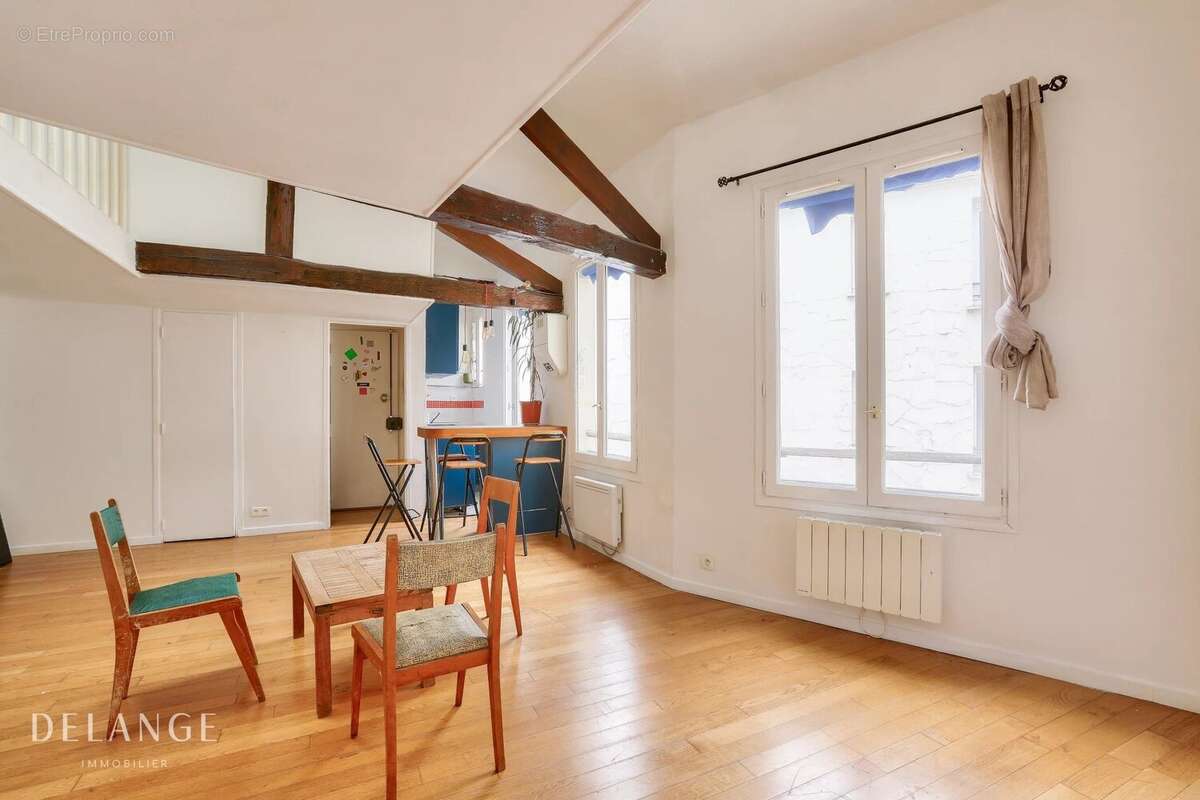Appartement à PARIS-18E