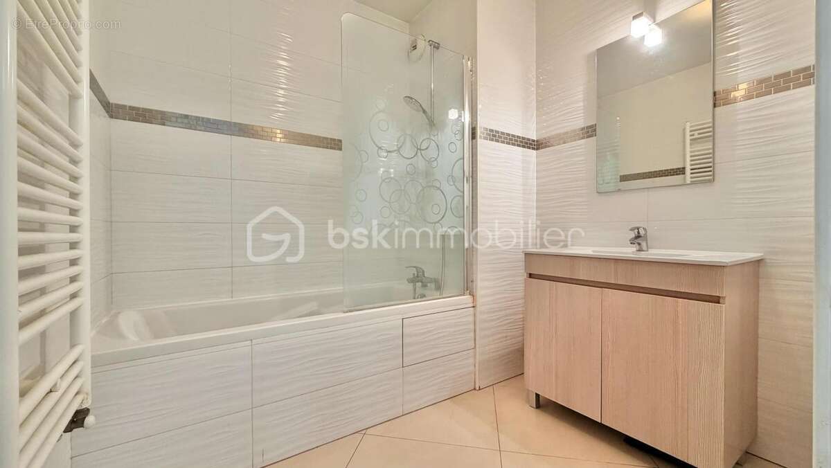 Appartement à PONTAULT-COMBAULT