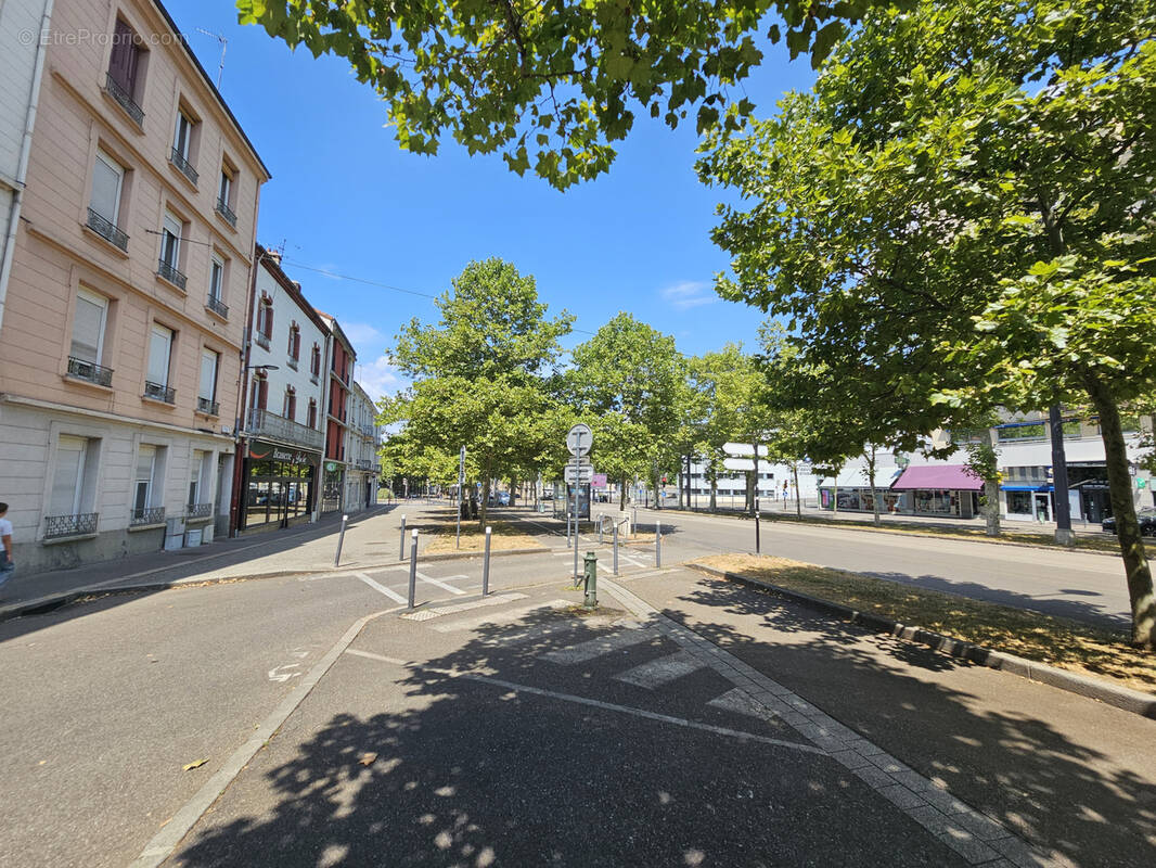 Appartement à SAINT-ETIENNE