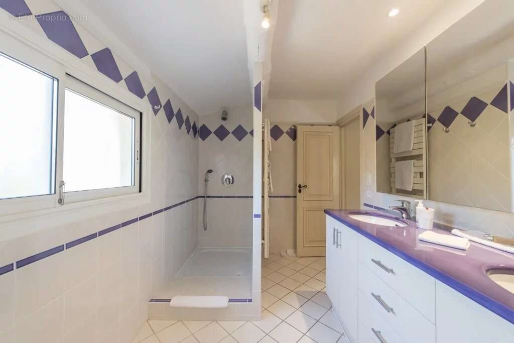 Appartement à SAINT-TROPEZ