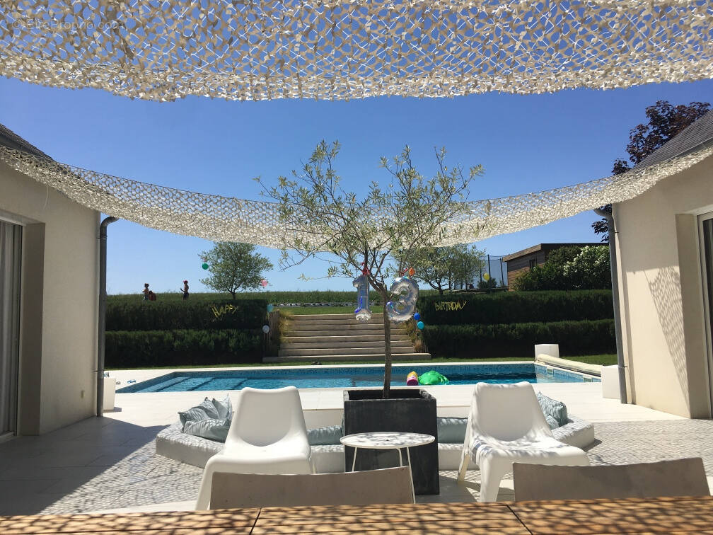 Maison à PARCAY-MESLAY