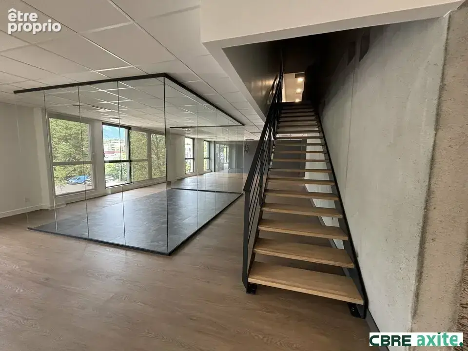Commerce 1 401 m² à vendre à Meylan (38240) - photo 3