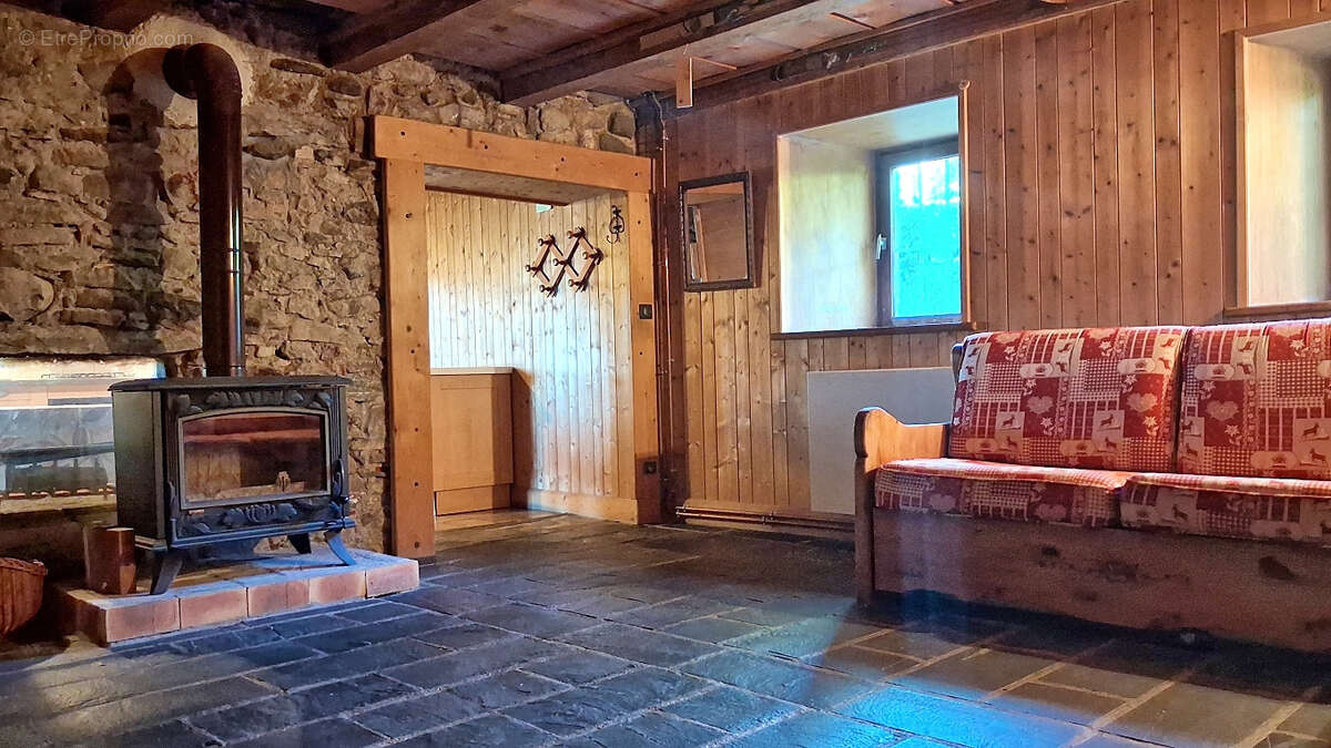 Maison à SAINT-SIXT