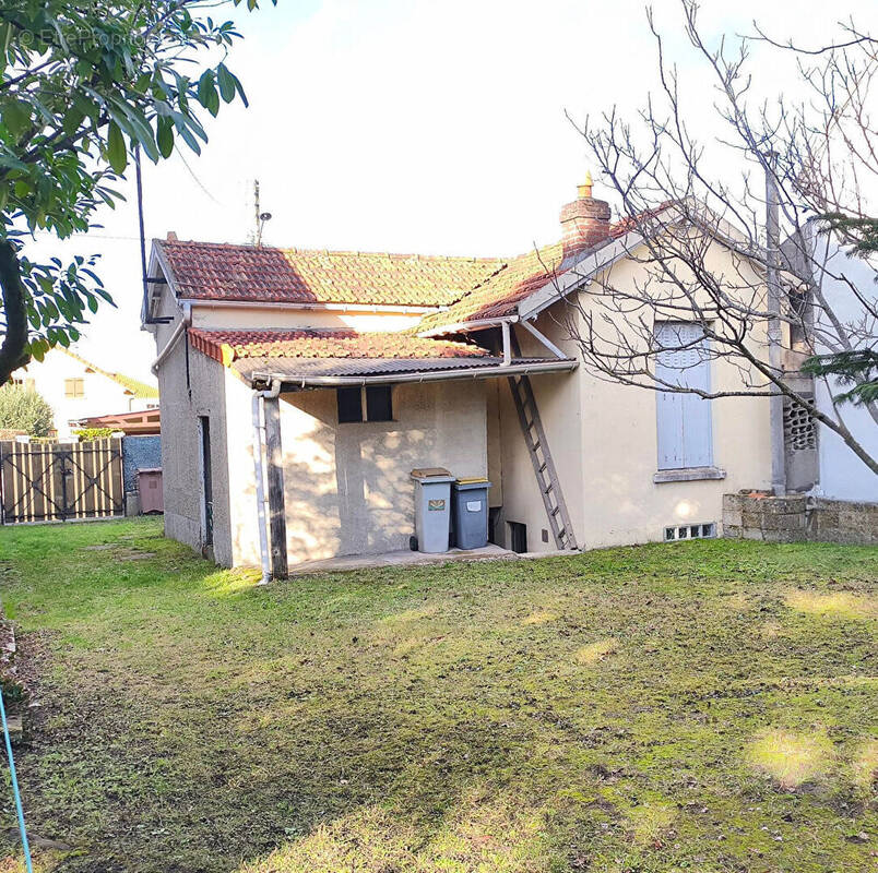 Maison à VIGNEUX-SUR-SEINE