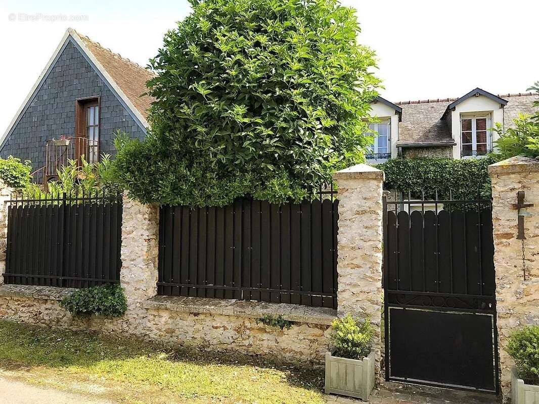 Maison à ORPHIN