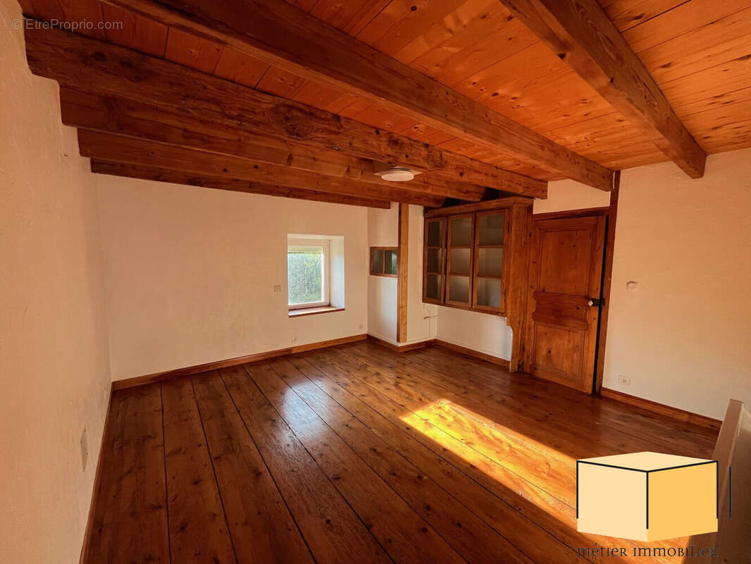 Maison à VIRIEU-LE-PETIT