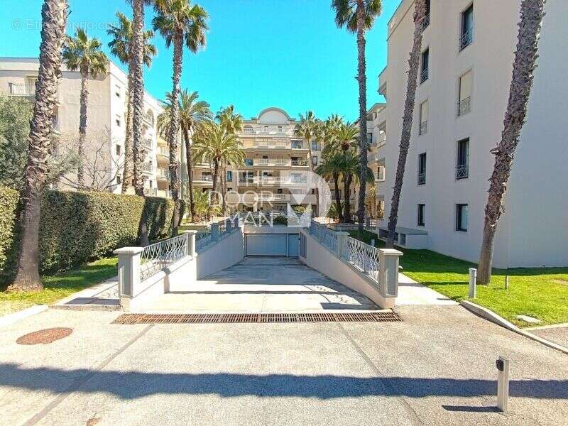 Appartement à HYERES