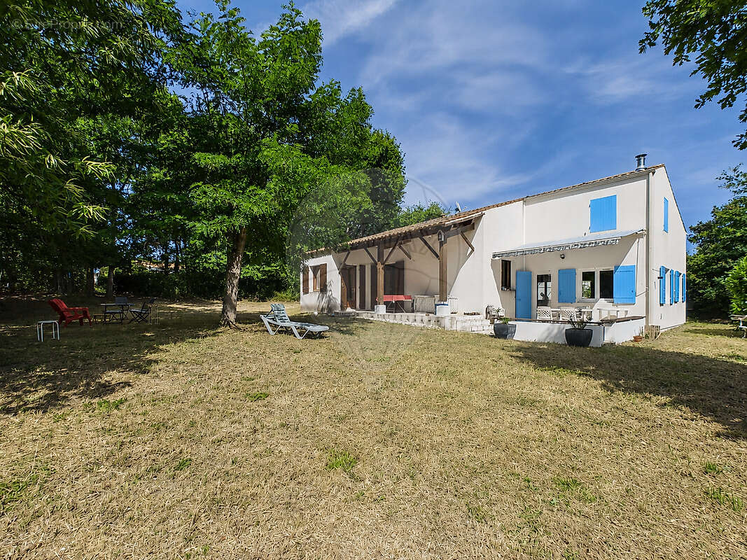 Maison à LES MATHES